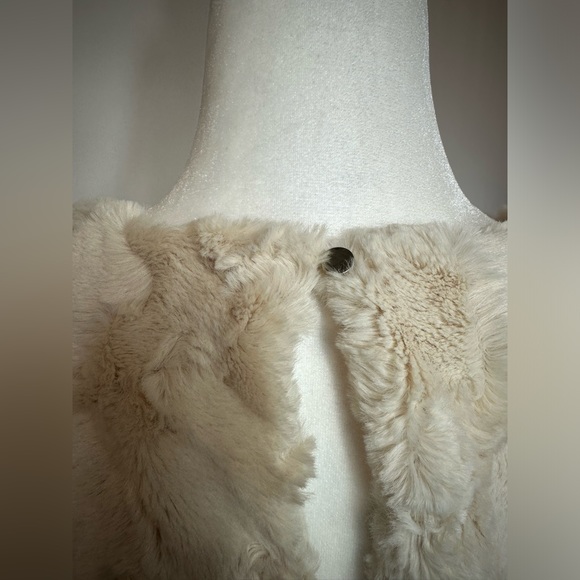 Anthropologie Maeve Leah Faux Fur Cropped Muscle Tee Size Small NWT - Picture 11 of 14